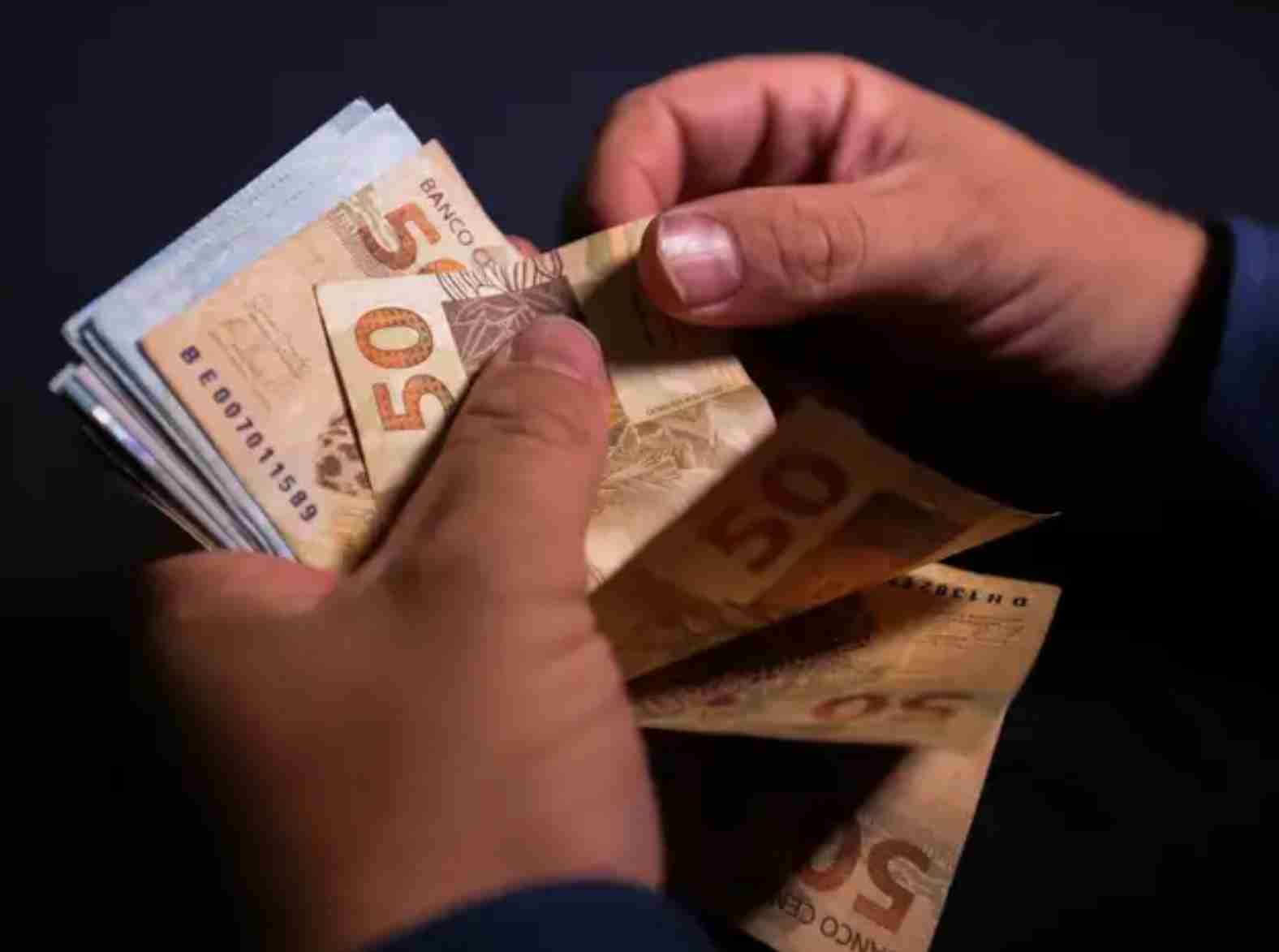 Salário mínimo terá aumento de R$ 92 a partir de janeiro