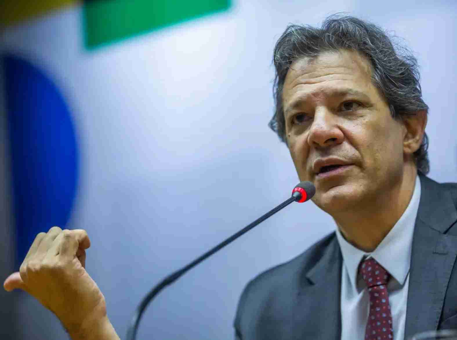 Desafios fiscais no Brasil: O novo pacote de Haddad e a controvérsia sobre gestão econômica