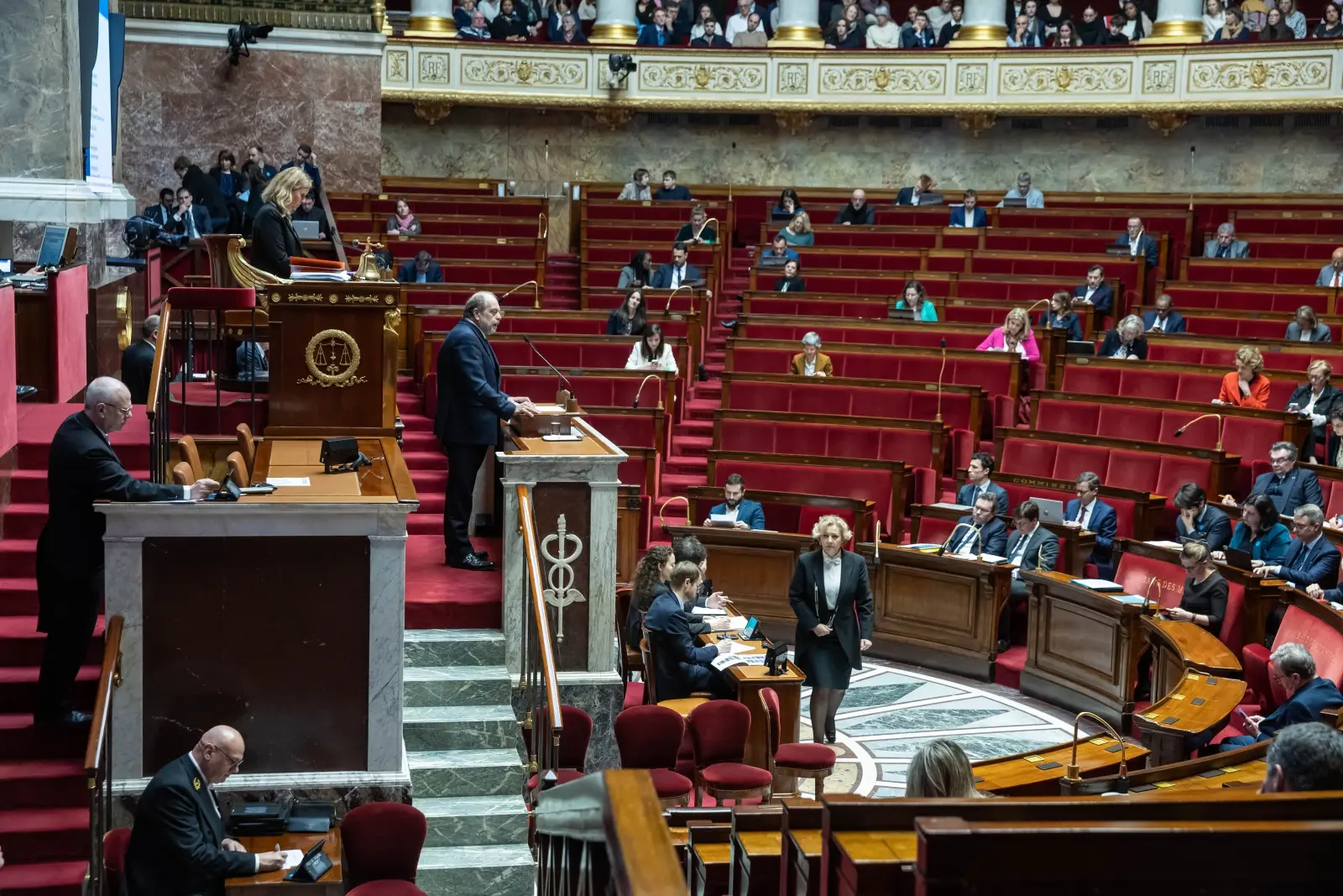 Assembleia Nacional francesa aprova aborto, mas futuro da lei é incerto