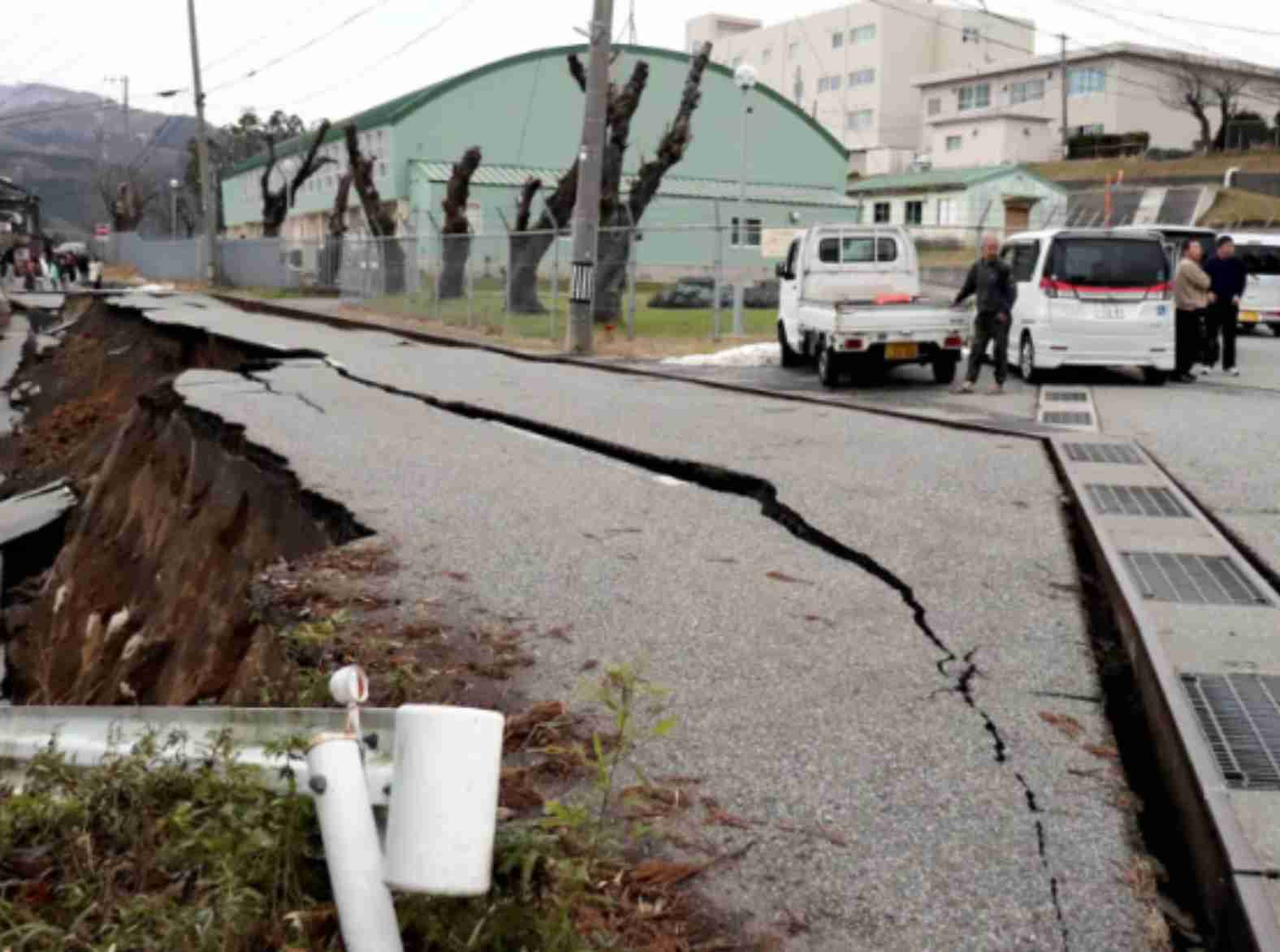 Terremoto de magnitude 7,5 sacode o oeste do Japão, gerando alertas de tsunami