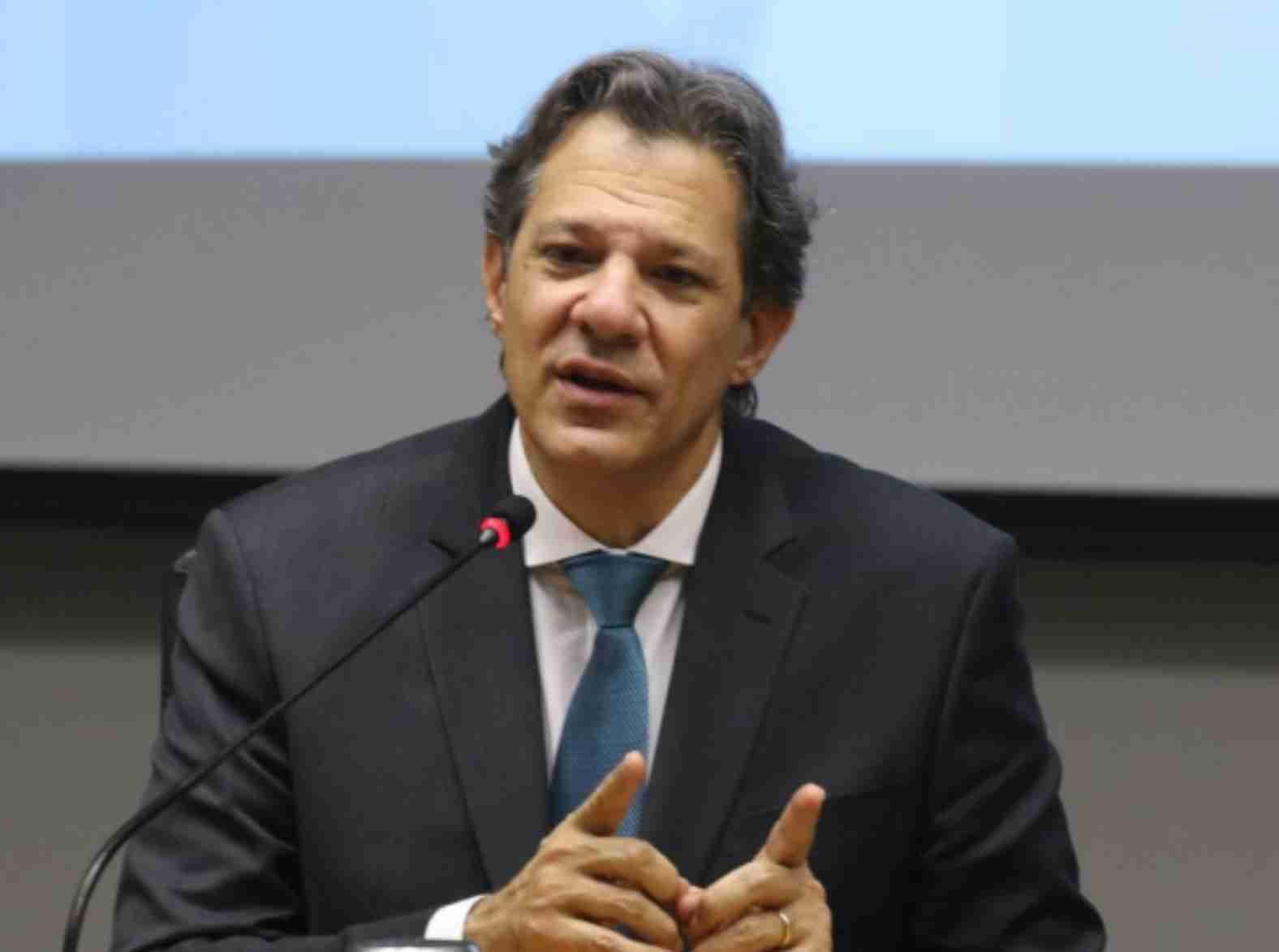 Sobrinho de Haddad chefia empresa que movimenta bilhões sem pagar impostos, diz jornal