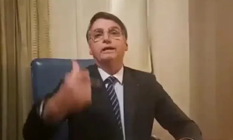 Bolsonaro comenta delação de Lessa e critica narrativa da mídia no caso Marielle Franco