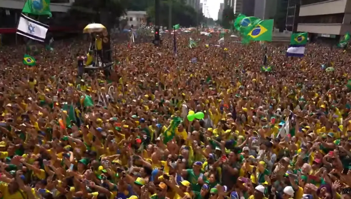 PM estima 750 mil pessoas em ato pró-Bolsonaro, veja como foi