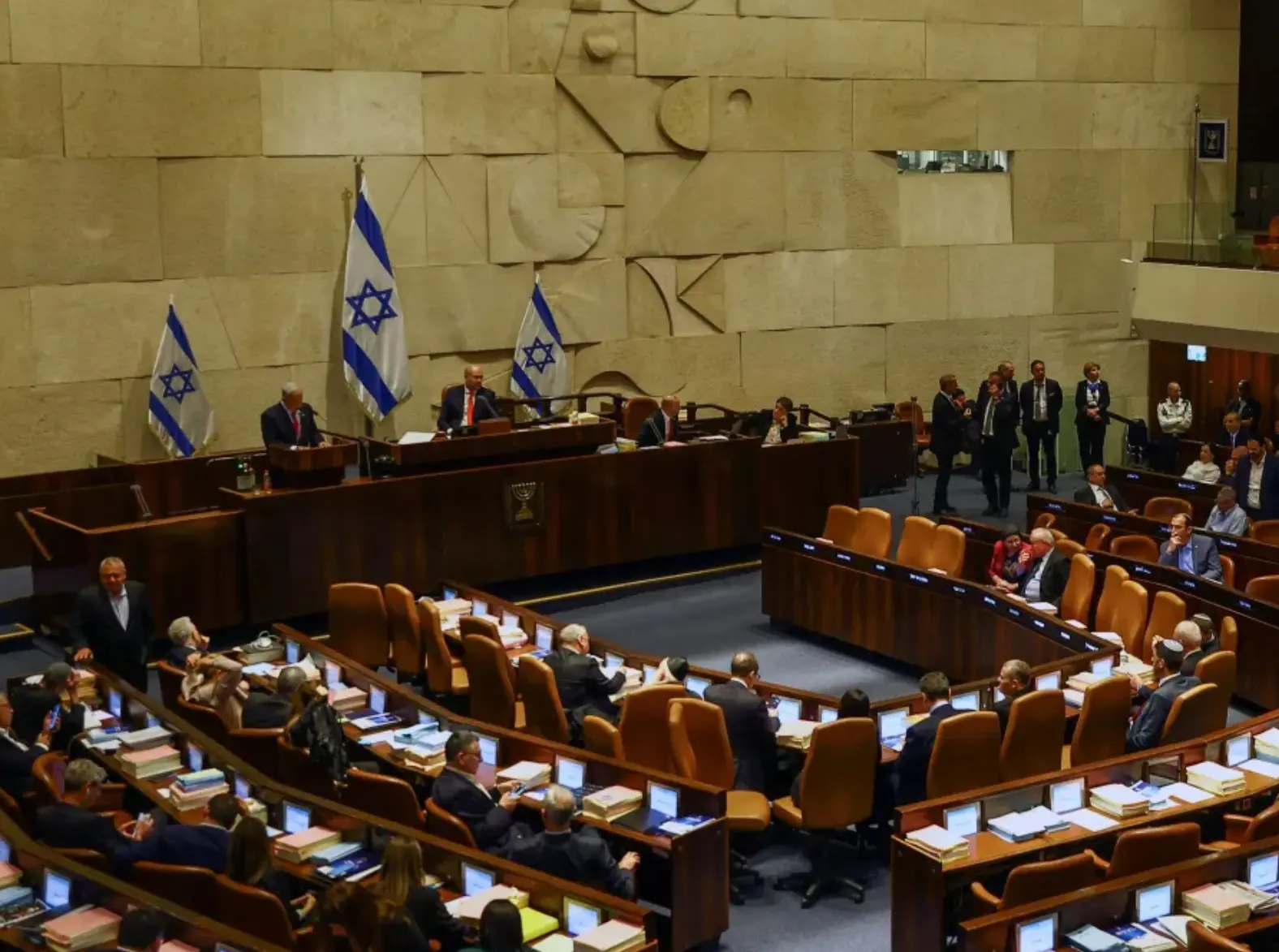 Parlamento de Israel rejeita reconhecimento unilateral de Estado Palestino