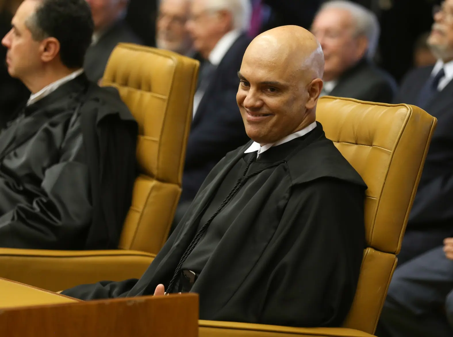 OAB apresenta recurso contra a restrição de Moraes à comunicação entre advogados de Bolsonaristas