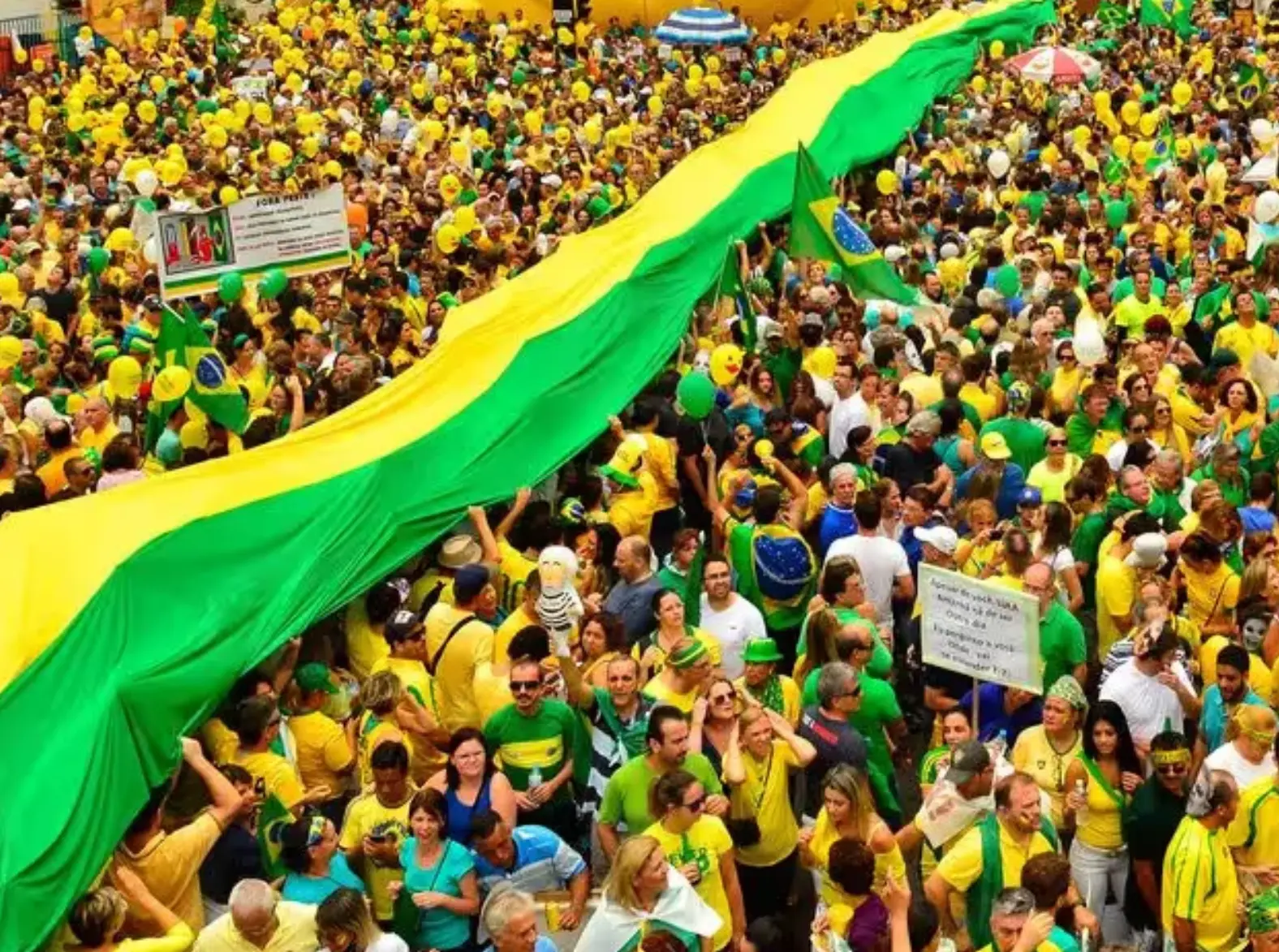 900 mil pessoas: Esse é o público esperado na Avenida Paulista no dia 25/02