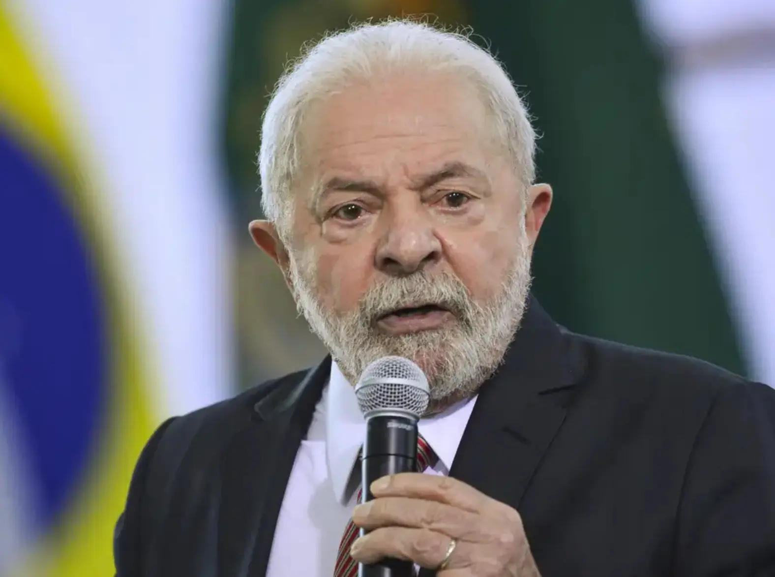 Gastos com o funcionalismo público disparam no governo Lula