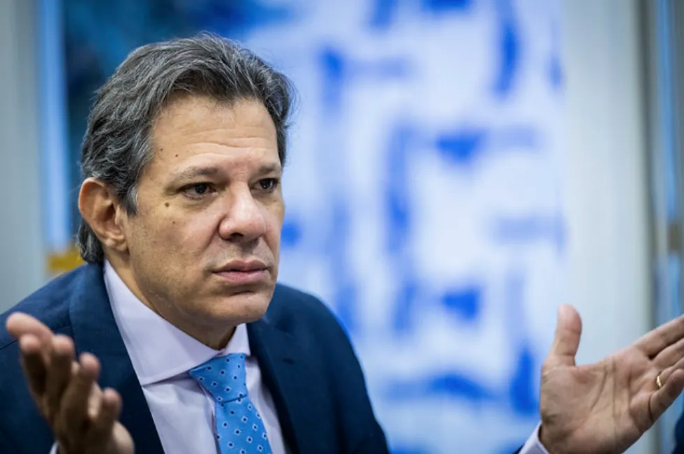 Lula atuará como controlador da Petrobras, diz Haddad