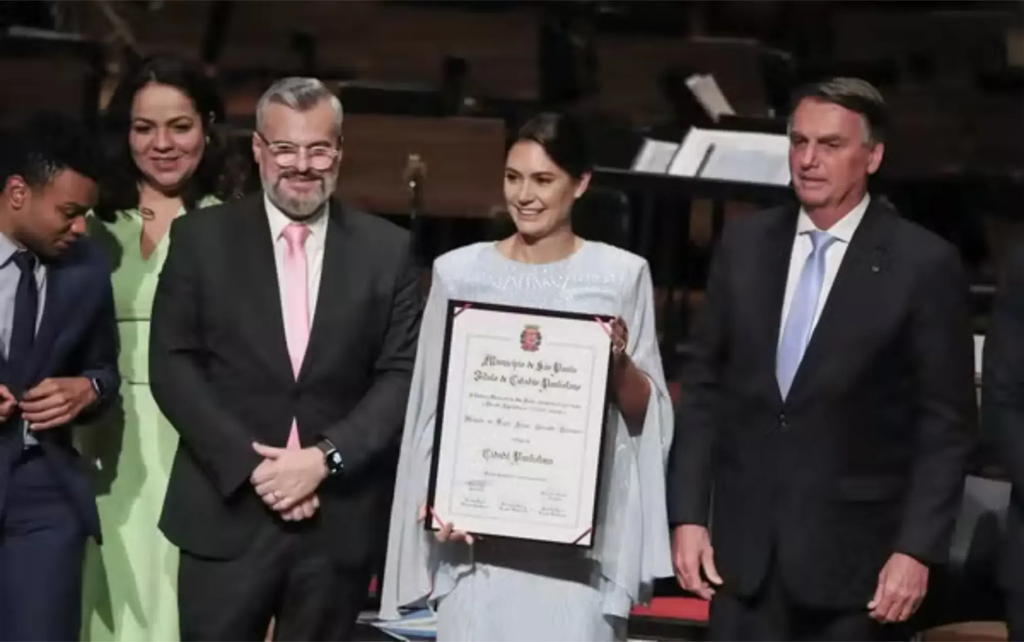 Cidadã paulistana: Michelle Bolsonaro recebe justo reconhecimento