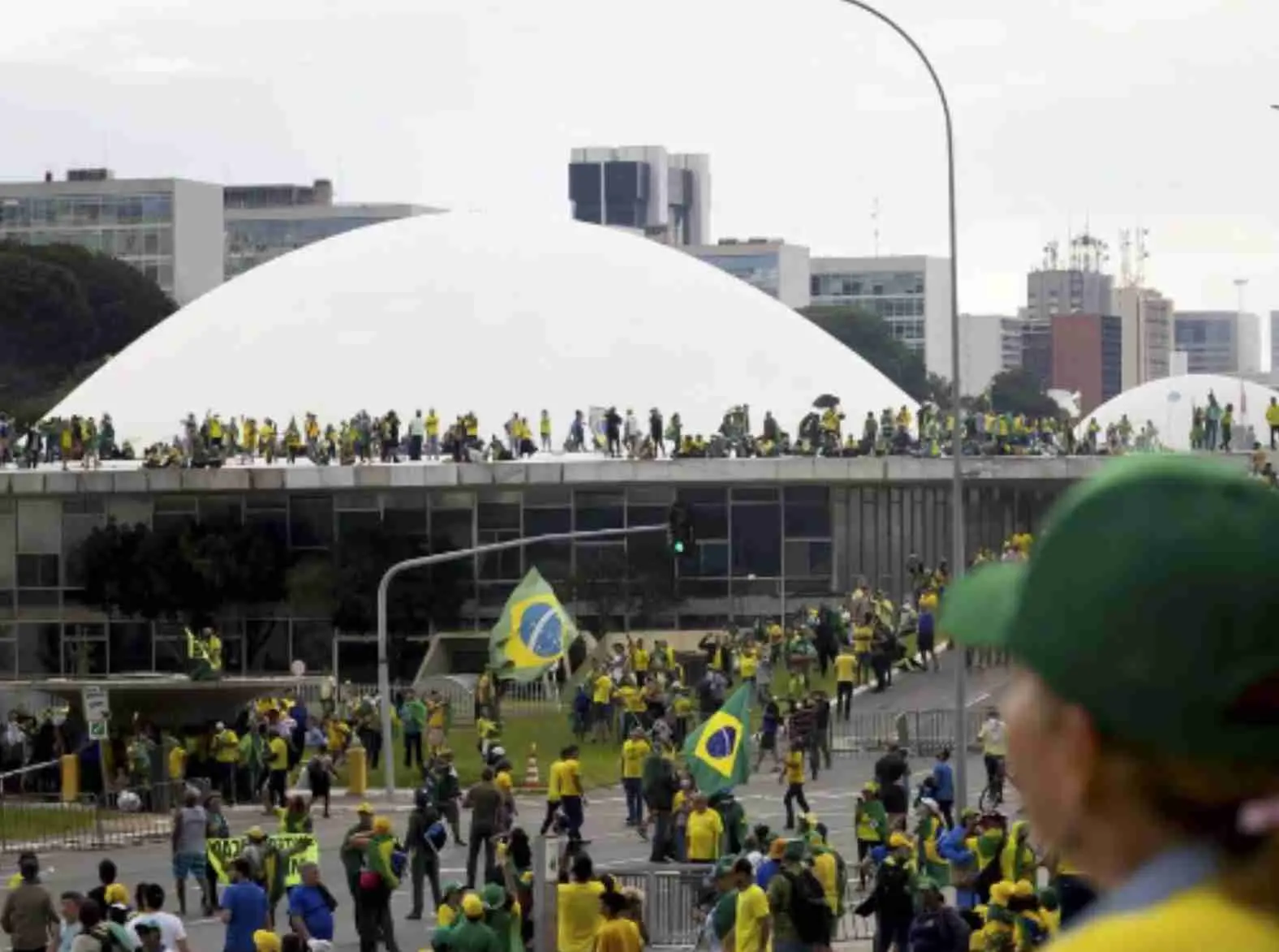 Senado faz consulta pública sobre PL que anistia condenados pelo 8/1