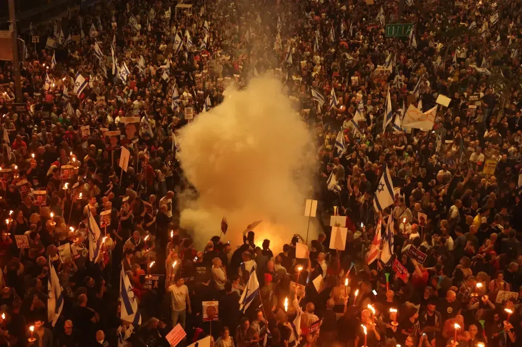 Milhares protestam em Israel contra Netanyahu, numa das maiores manifestações desde início da guerra