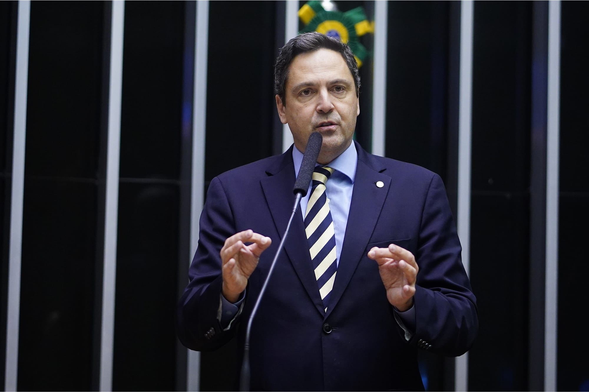 Orleans e Bragança condena alianças do PT com o "Eixo do Mal"