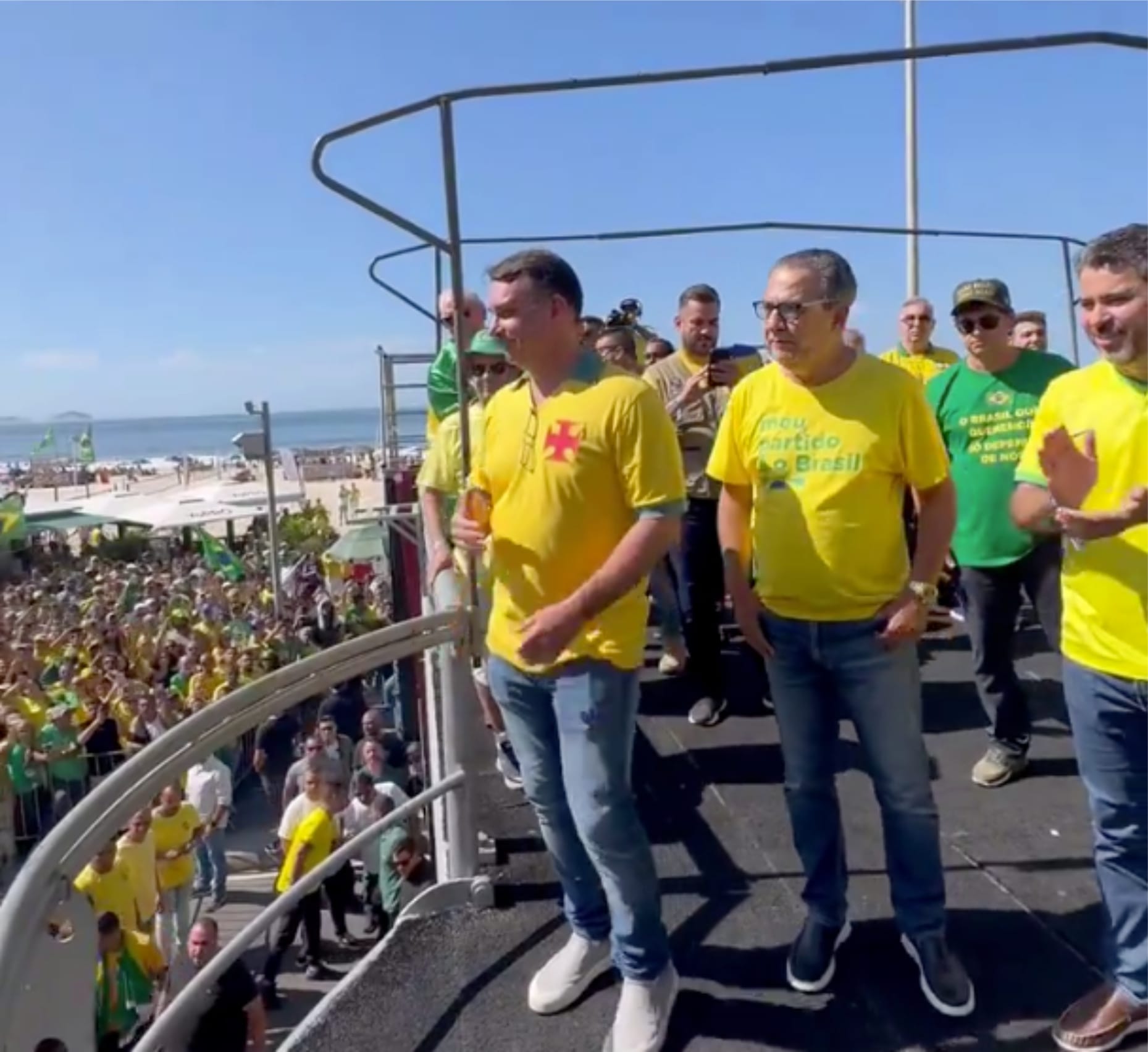 Moraes interferiu nas eleições de forma parcial, diz Flávio Bolsonaro
