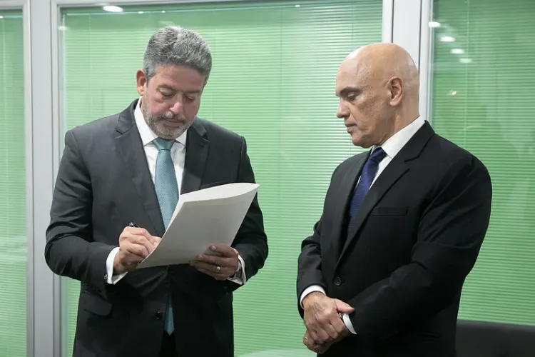 Moraes corre a Lira para tentar barrar a CPI contra STF