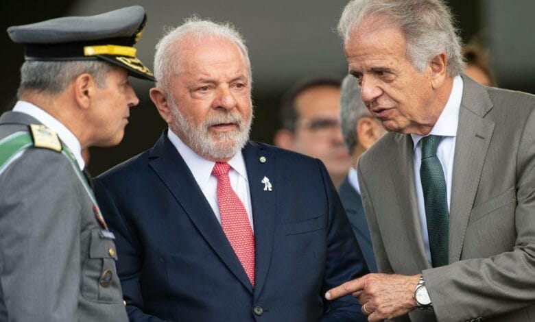 Governo Lula corta mais de R$ 400 milhões da PF, Defesa e Abin