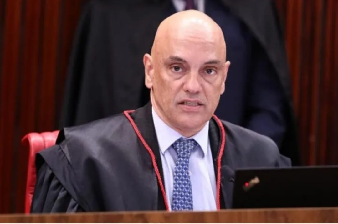 STF suspende processos contra médicos: Decisão polêmica de Moraes