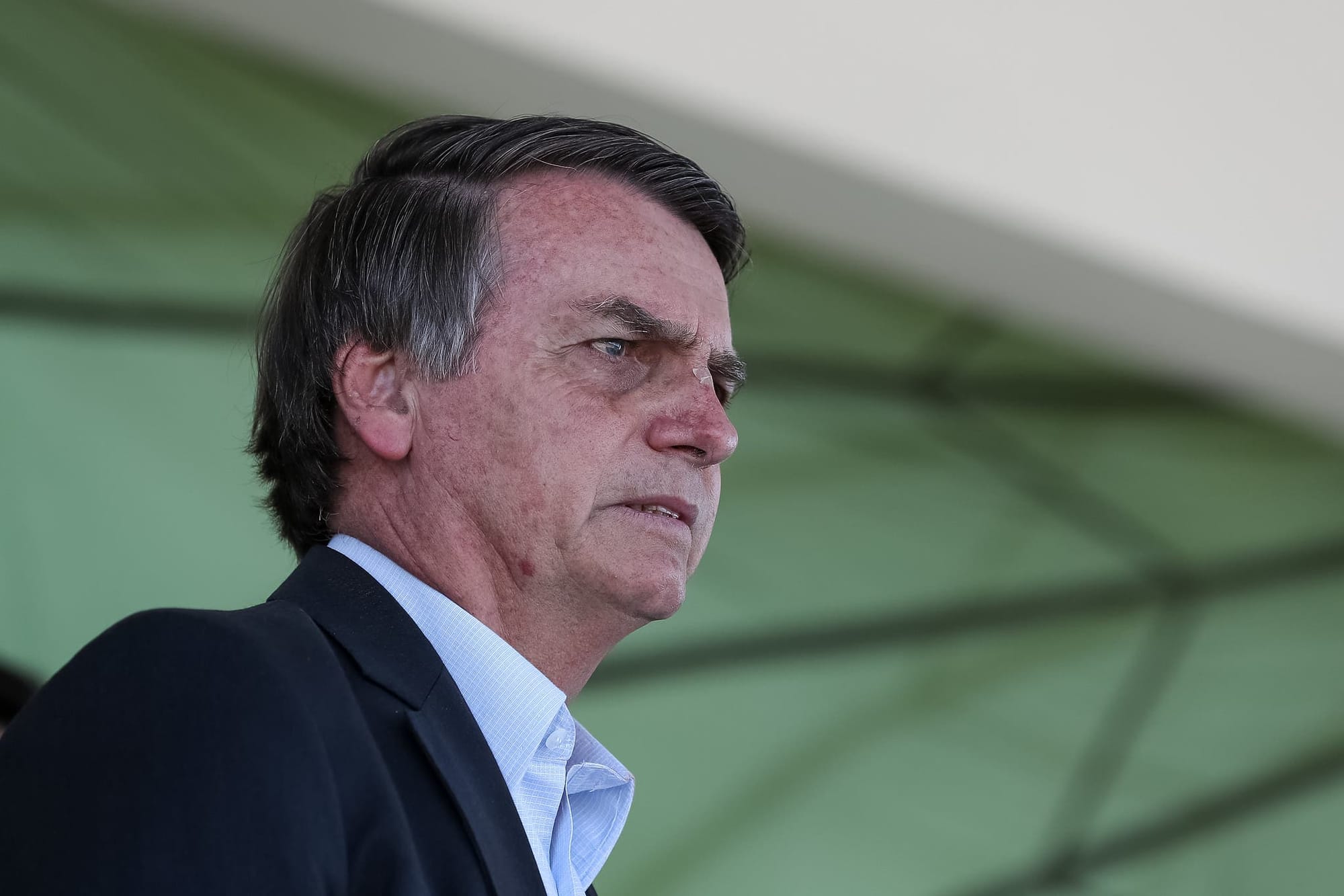 Em SP, Bolsonaro arrecada alimentos para o RS e estenderá campanha beneficente pelo país