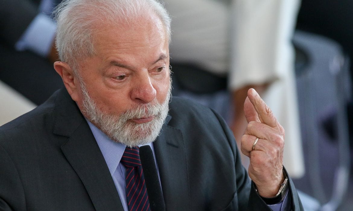 Lula autoriza importação de arroz, ignorando produtores que descartam risco de desabastecimento