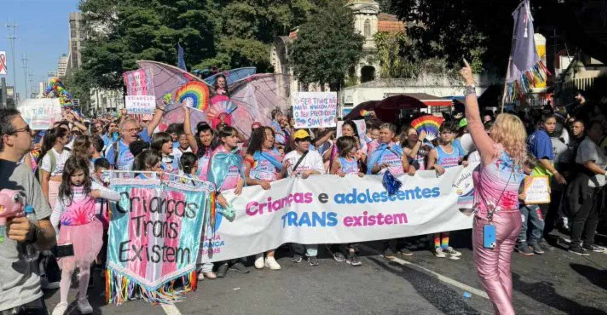 Parada Gay em SP tem bloco com ‘crianças trans’