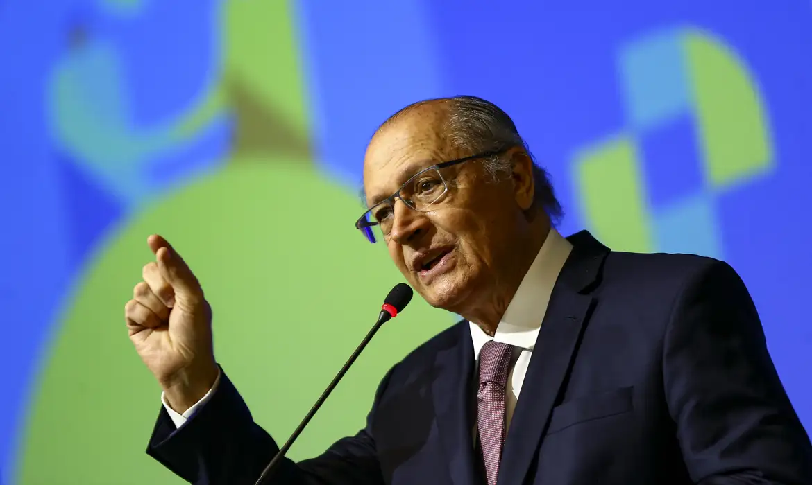 Alckmin sanciona lei que extingue saídas temporárias de presos