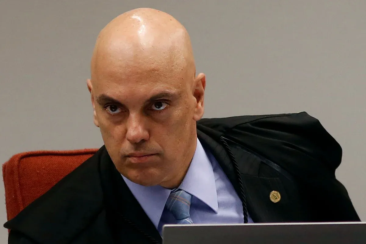 Alexandre de Moraes recua sobre censura a conteúdos do Folha de São Paulo, Terra e Brasil de Fato