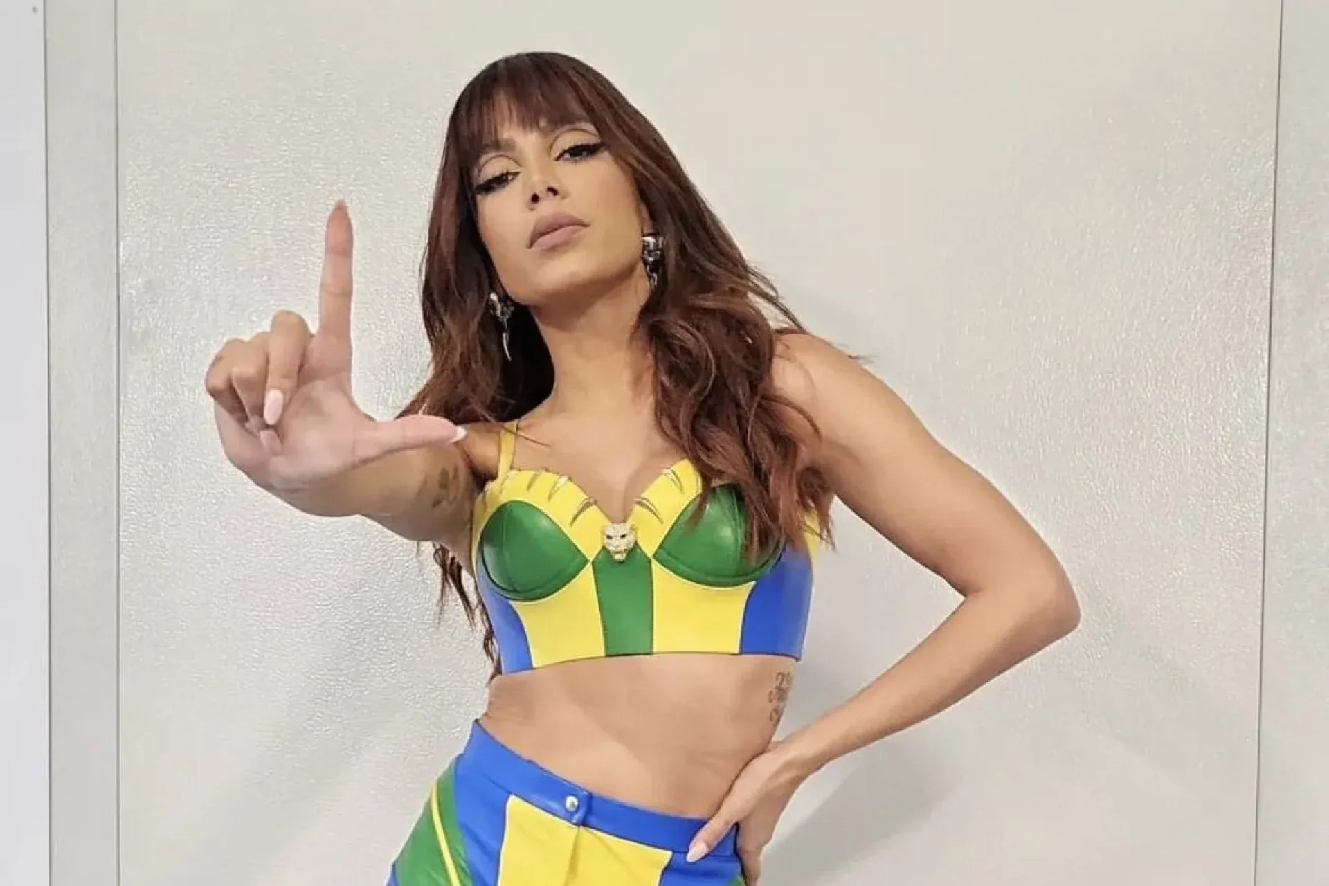 Anitta em declínio: Estratégia de marketing ou último suspiro?