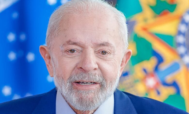 Lula sobre aumento do salário mínimo: “Brasileiro vai ficar mais bonitão e mais gordo”