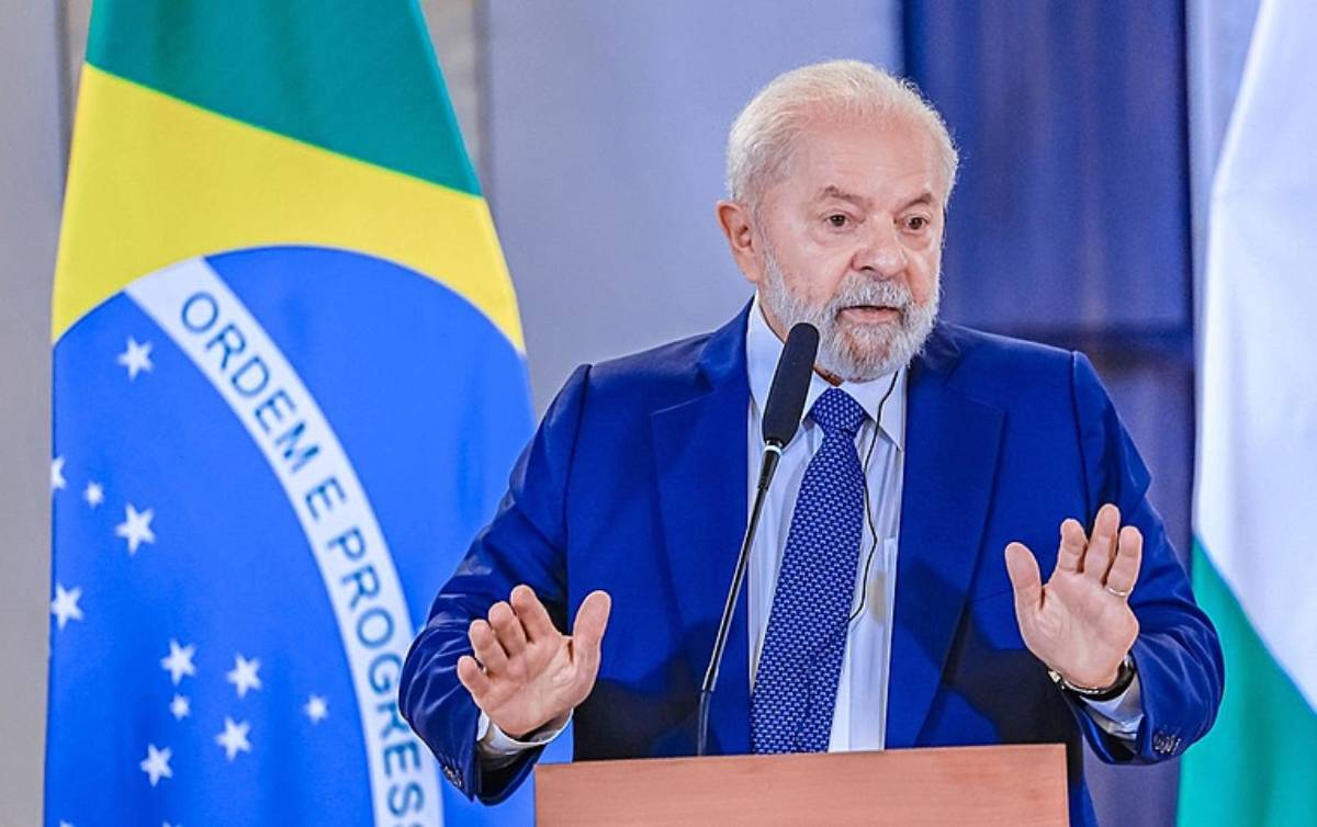 Lula critica imprensa e reclama que suas “frases são tiradas de contexto” em reunião com parlamentares