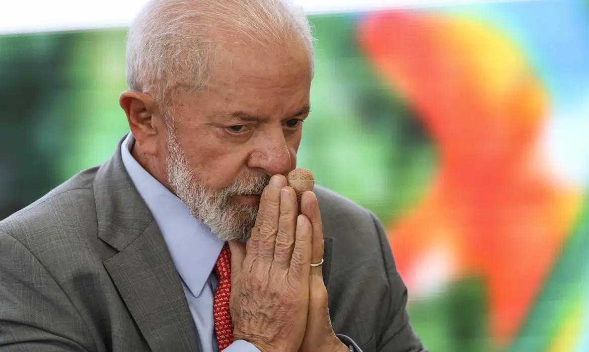 Oposição derrota governo Lula e consegue incluir carnes na cesta básica com imposto zero