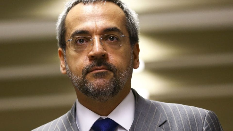 PMB decide expulsar ex-ministro de Bolsonaro e oficializa apoio a Boulos