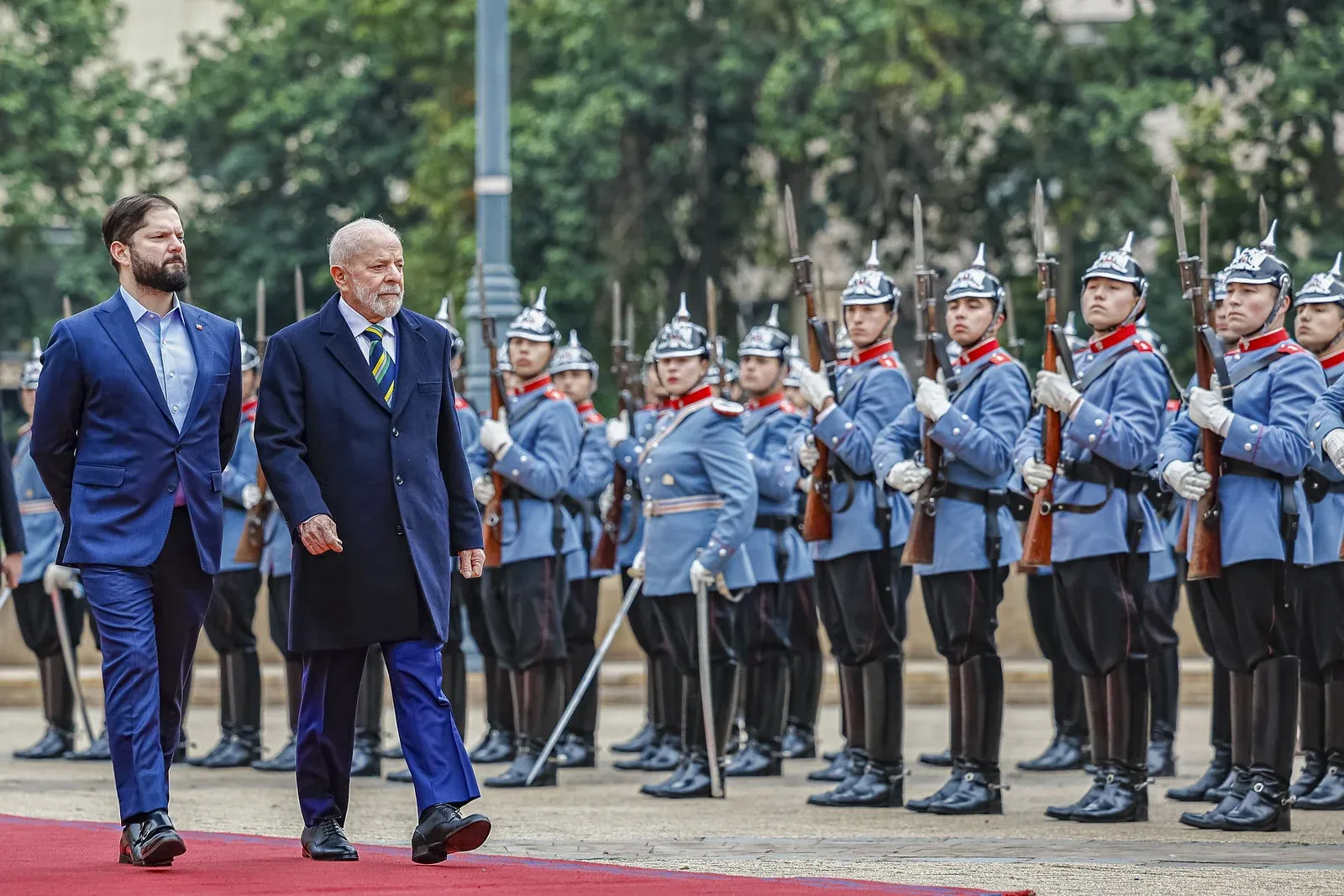 Vaias contra Lula em cerimônia no Chile repercutem na imprensa nacional e internacional