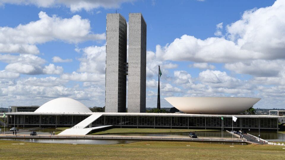 Congresso prepara contra-ataque à ameaça de STF e PGR pelo fim de emendas PIX e de comissão