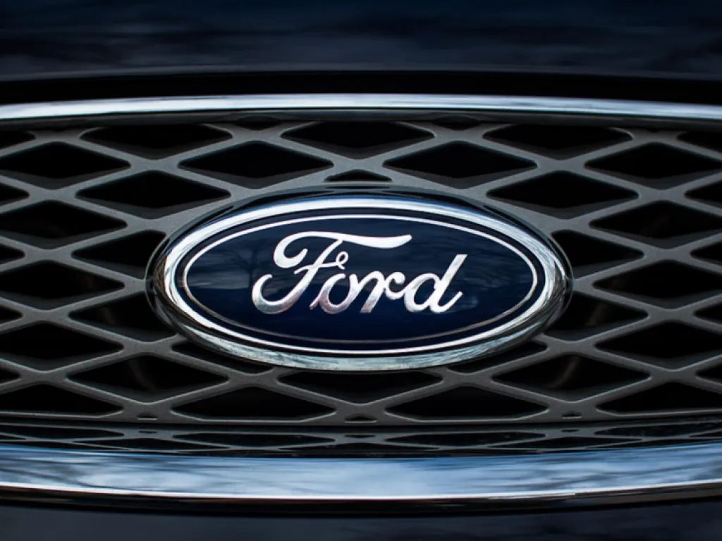 Ford se une a grandes marcas que estão abandonando programas woke