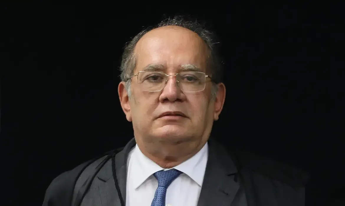 Gilmar Mendes volta a defender Alexandre de Moraes