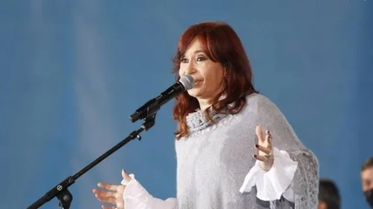 Cristina Kirchner se afasta ainda mais de Alberto Fernández