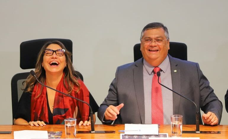 PGR arquiva pedido de investigação de fake news envolvendo Janja