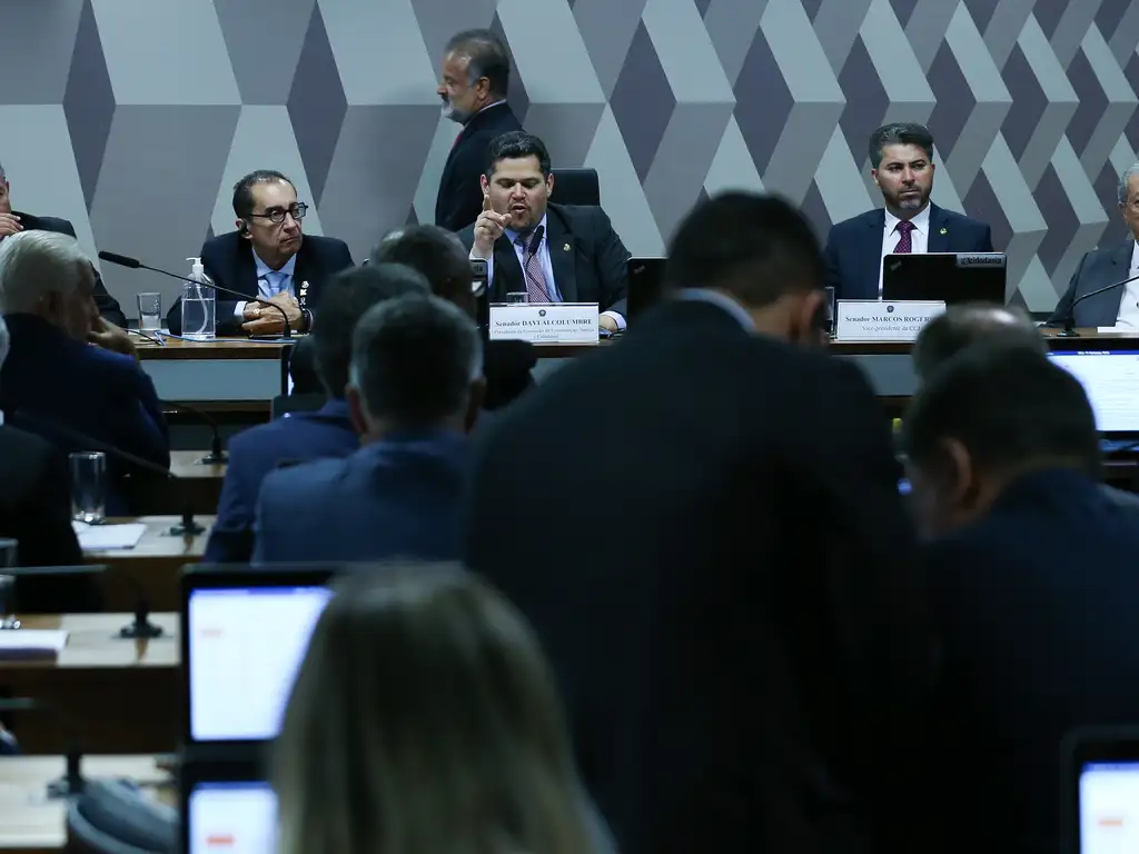 Senado derruba parte do decreto de Lula sobre armas de fogo