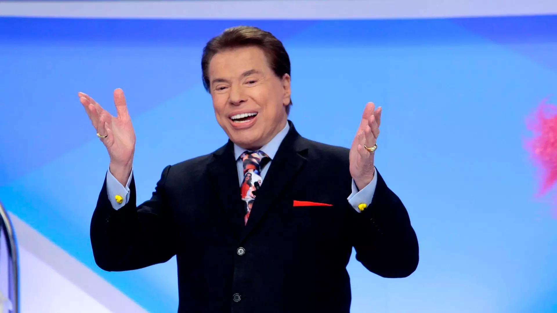 Aos 93 anos, Silvio Santos volta a ser internado