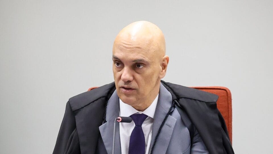 PMs, federais, guardas e até um juiz investigaram dados de Moraes e de delegados da PF