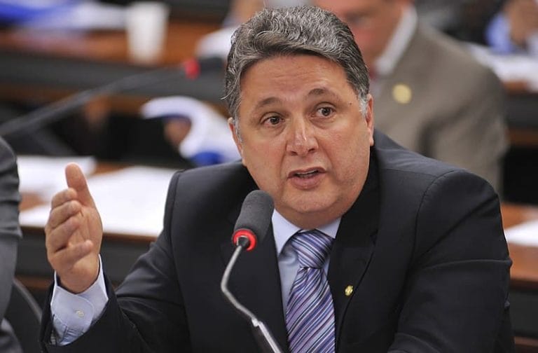 STJ libera Anthony Garotinho para disputa eleitoral no Rio de Janeiro