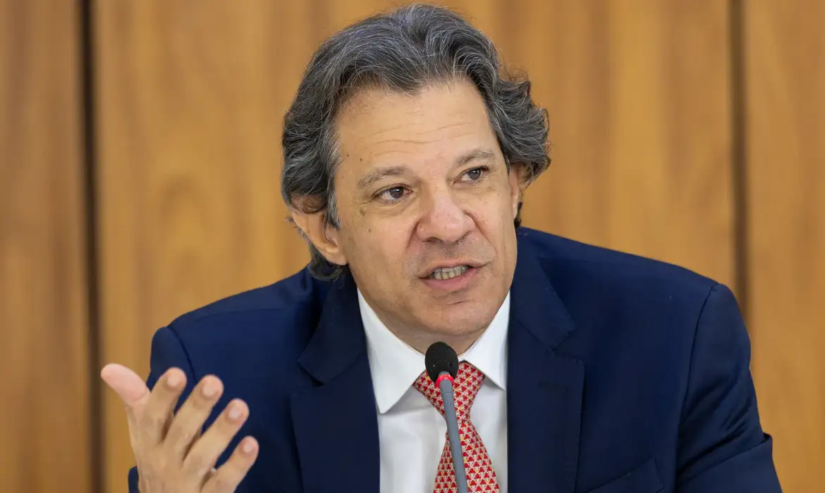 Governo anunciará pacote de gastos nesta semana, diz Haddad