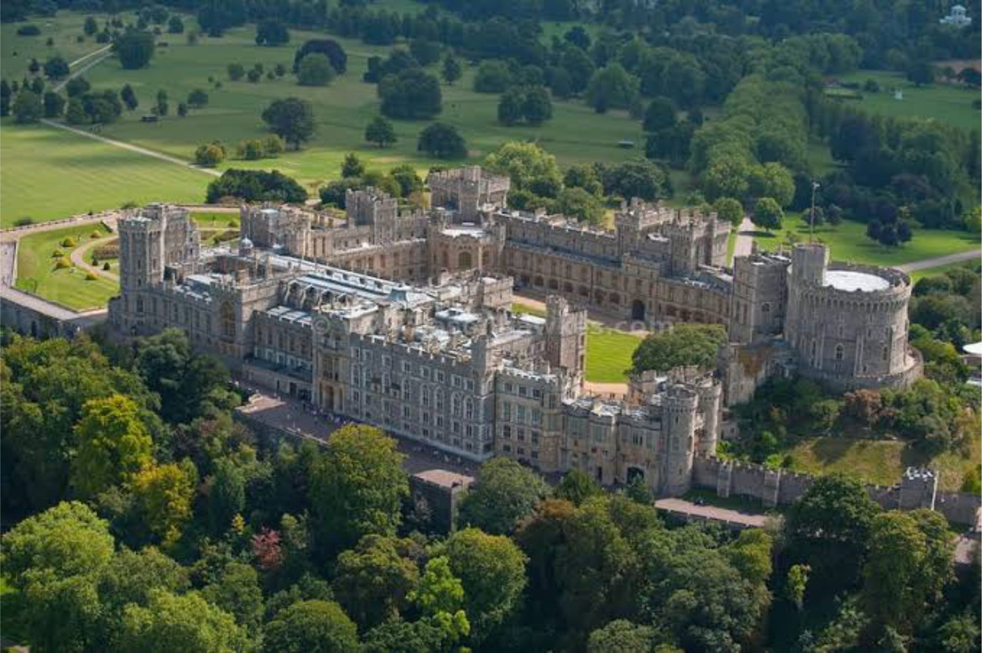 Família Real Britânica: Assaltantes invadem Castelo de Windsor