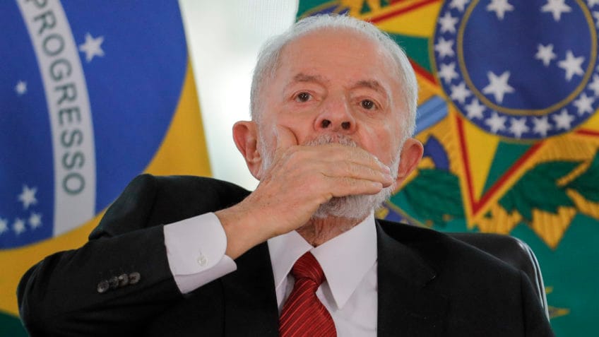 Sob Lula, receita líquida recorde não supera alta de gasto público