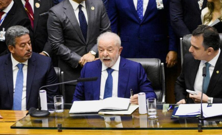 O “toma lá, da cá” de Lula e Lira por vaga no TCU