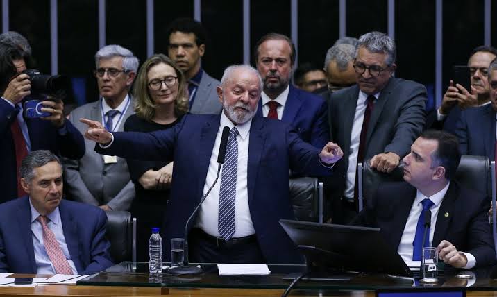 Governo Lula: Manobra eleitoral ou tentativa de golpe?