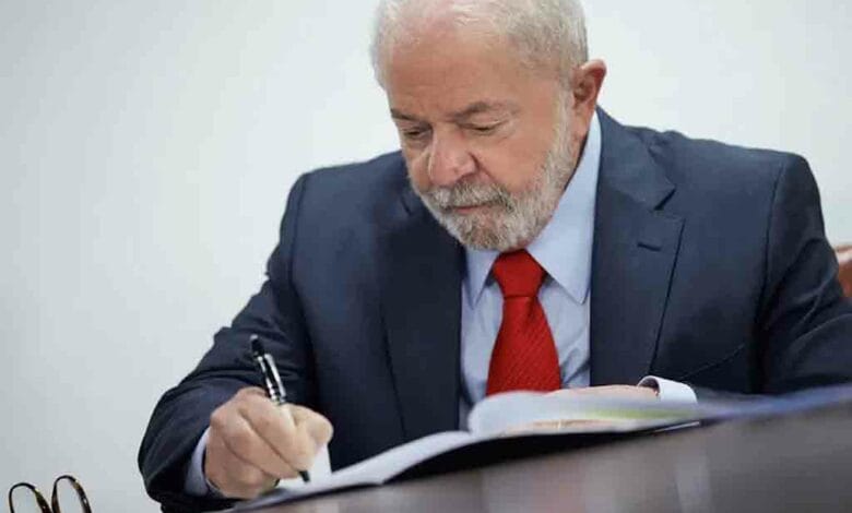 Governo Lula autoriza grupo bilionário a explorar terras indígenas sem licitação