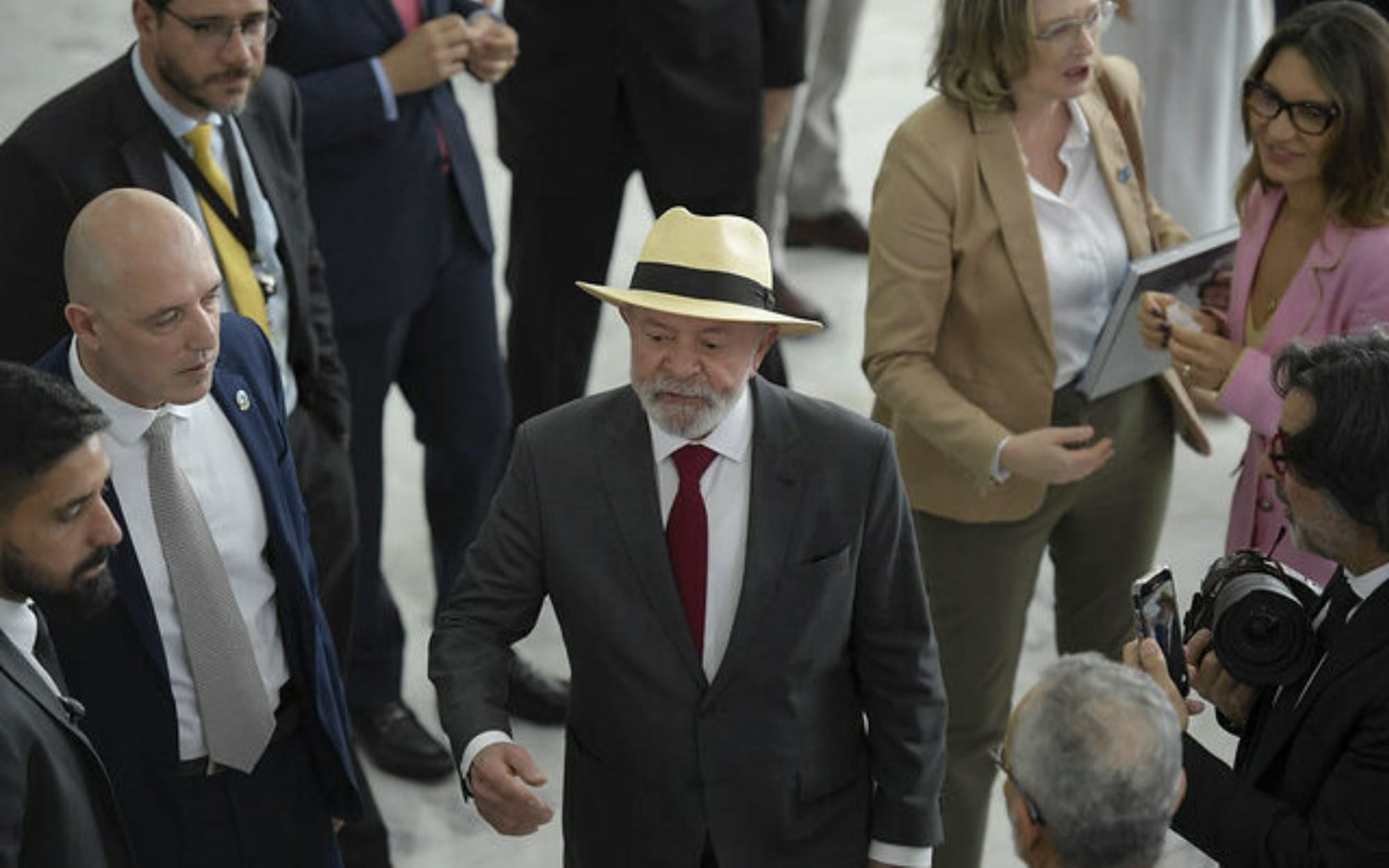 PT à deriva: Lula é a única aposta para 2026