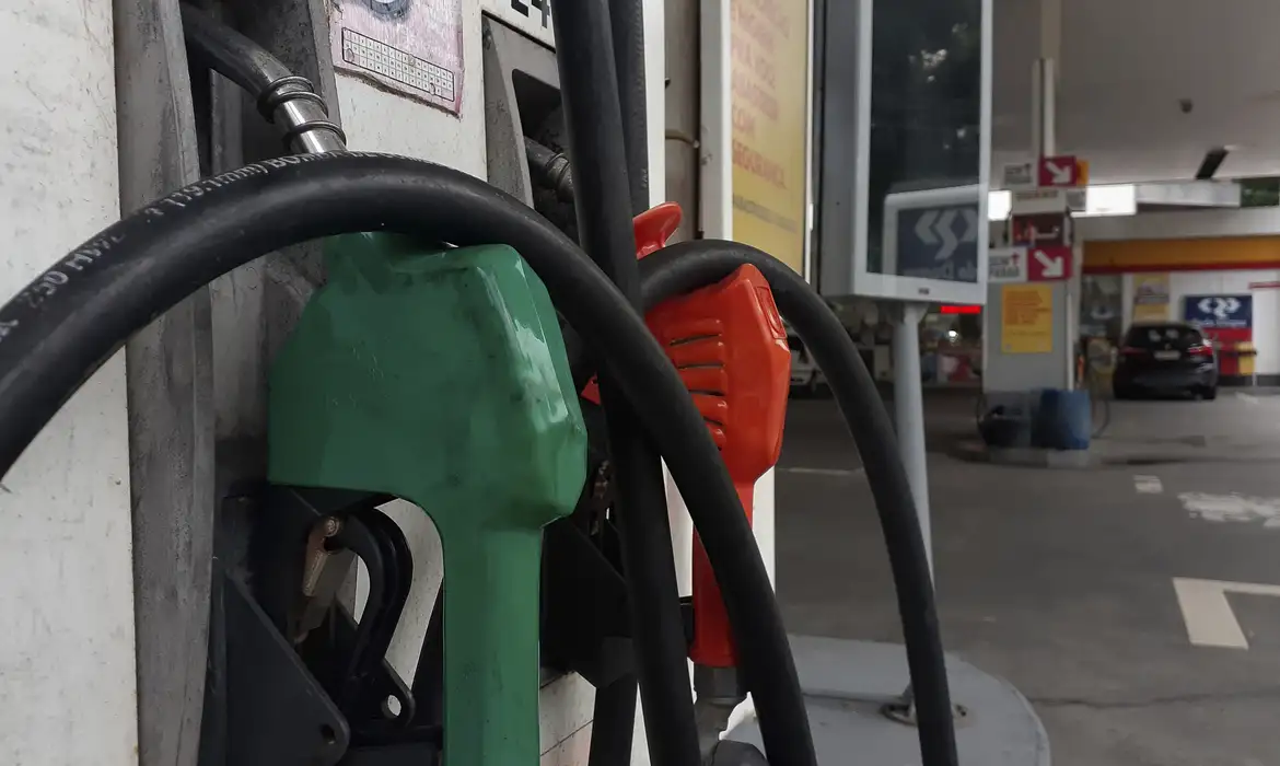 Prepare o bolso: Gasolina e diesel mais caros a partir de amanhã