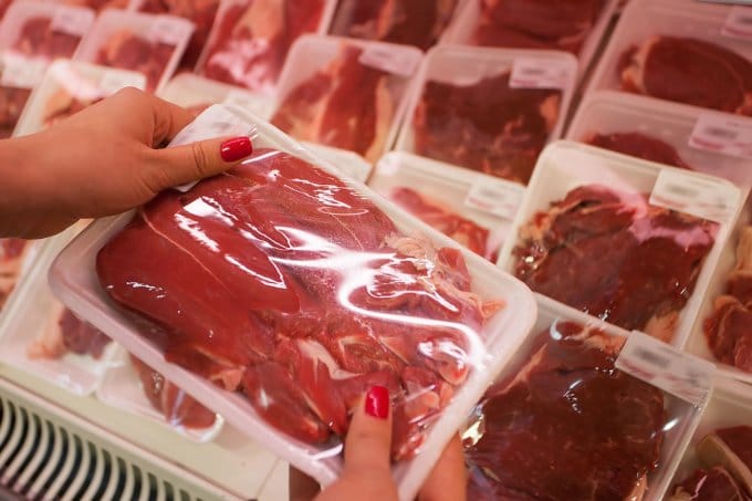 Menos carne, mais problemas: O Brasil à mercê da escassez