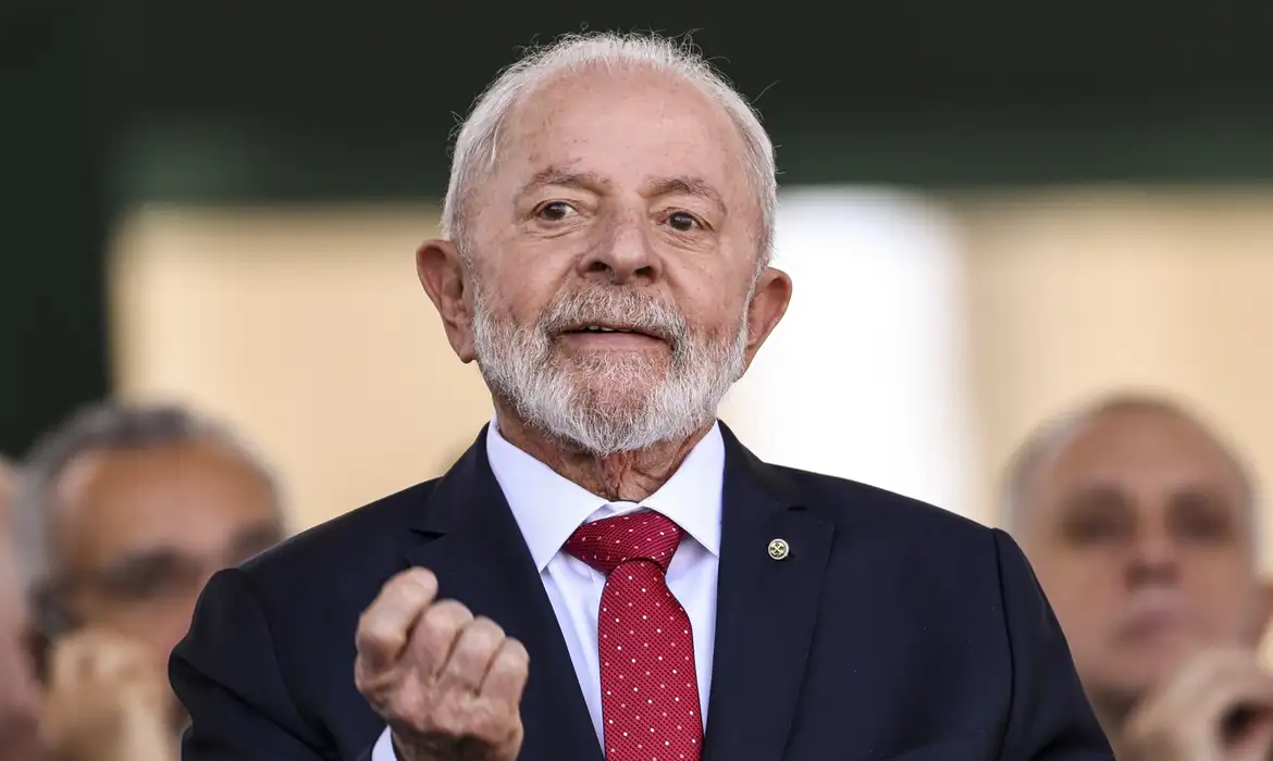 Governo Lula impõe super monitoramento do Pix e revolta população